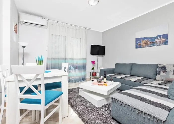 Apartment Milos