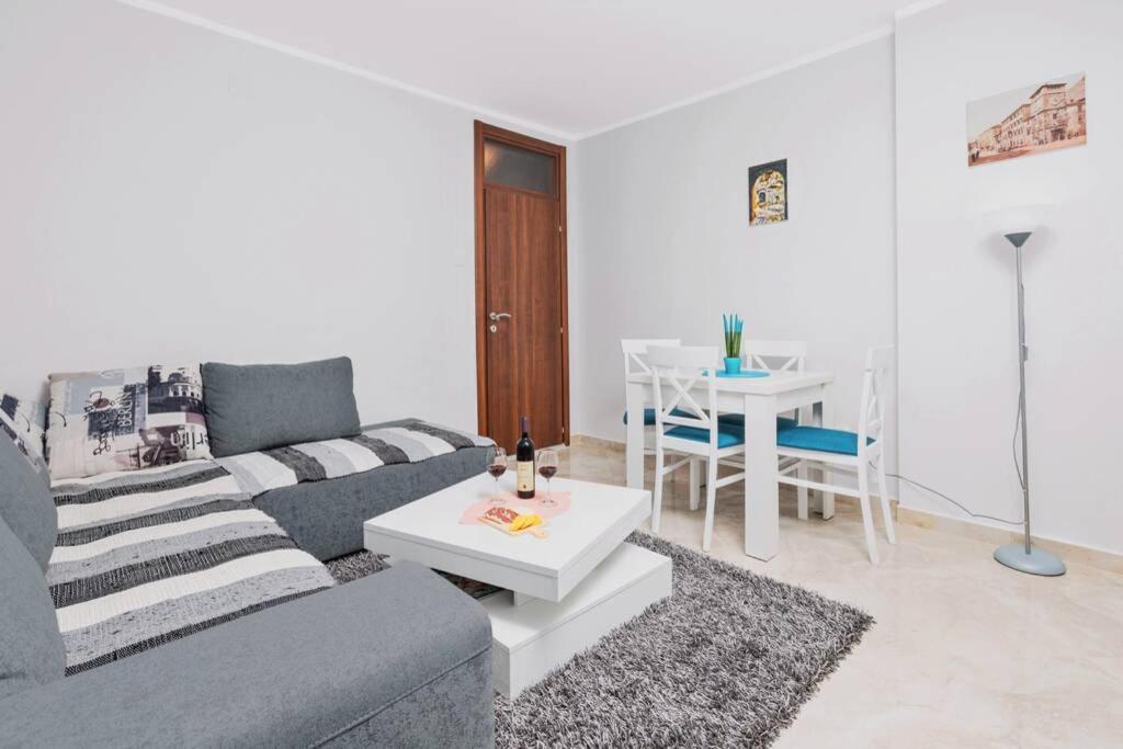 Apartment Milos Kotor